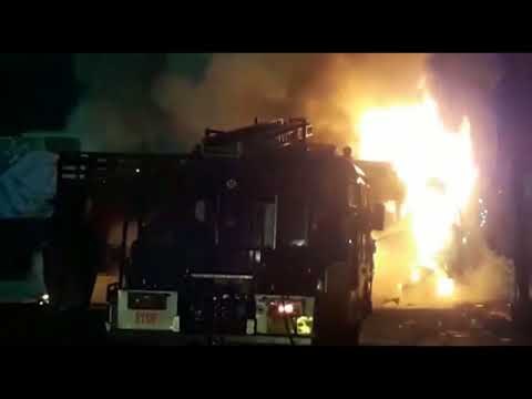 यूपी न्यूज़ II बेकाबू ट्रक ने पुलिस बूथ में मारी टक्कर