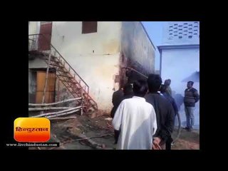 फैजाबाद  इमामबाड़ा के जामा मस्जिद की बिल्डिंग में आग से कई परिवारों की गृहस्थी राख