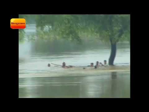 सीतापुर के रेउसा में बाढ़ के पानी में नाव पलटी II Remaining rural drowning