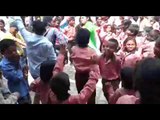 बरेली : डांस करती टीचर का वीडियो हुआ वायरल II Dancing Teacher, Uttar Pradesh up Bareily