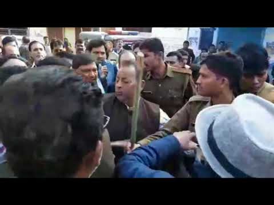 कानपुर में हंगामे के बीच हुए निकाय चुनाव के वोटिंग