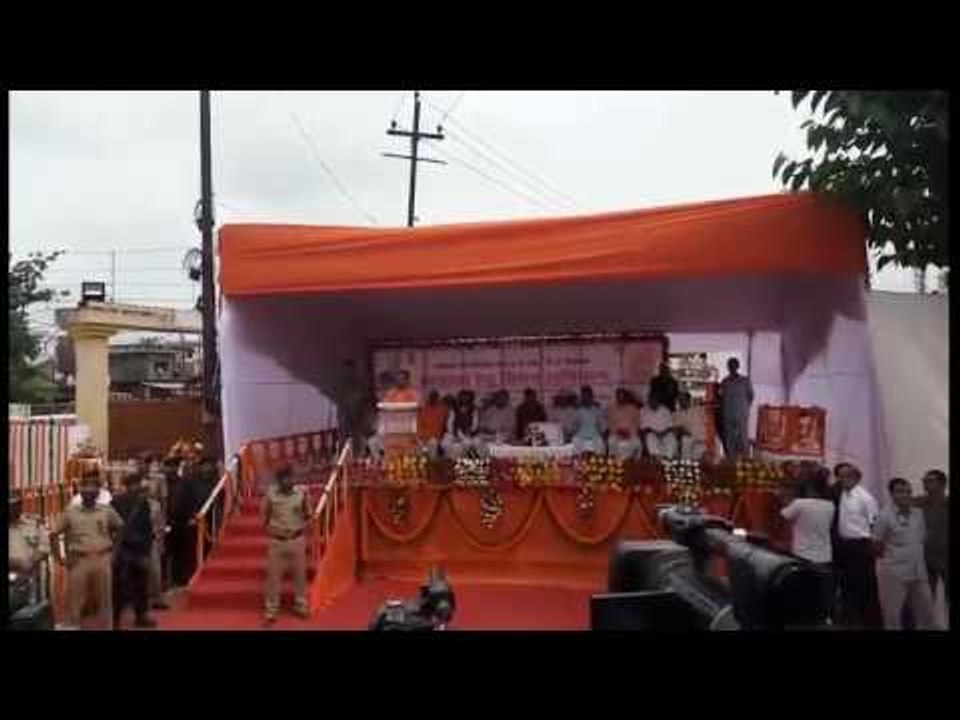 CM Yogi Adityanath launches a campaign 'Clean Uttar Pradesh, Healthy Uttar Pradesh' in Gorakhpur