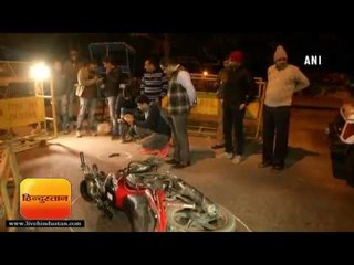 दिल्ली के मूलचंद इलाके में मुठभेड़ के बाद पुलिस ने सुपारी किलर अब्दुल मुन्नार को धर दबोचा