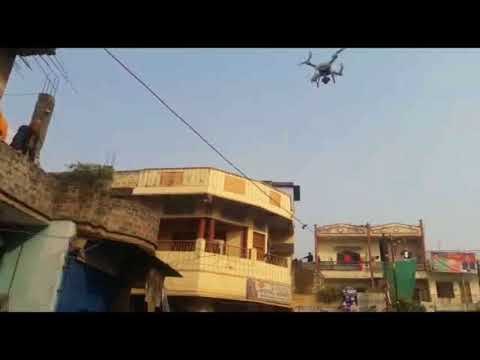 वाराणसी: निकाय चुनाव के लिए मतदान जारी, ड्रोन से की जा रही है निगरानी