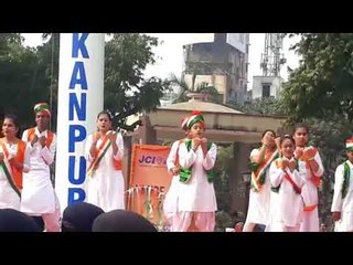 कानपुर: क्रांति की नगरी में झूम कर लहराया150 फुट ऊंचा तिरंगा