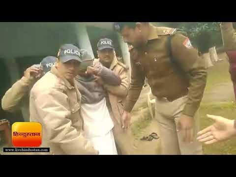 गंगा में खनन के खिलाफ अनशन पर बैठे संत को प्रशासन ने उठाया II Haridwar, Uttarakhand Hindi News