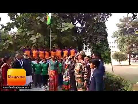 वाराणसी के अग्रसेन कॉलेज में छात्राओं ने मनाया झंडा दिवस