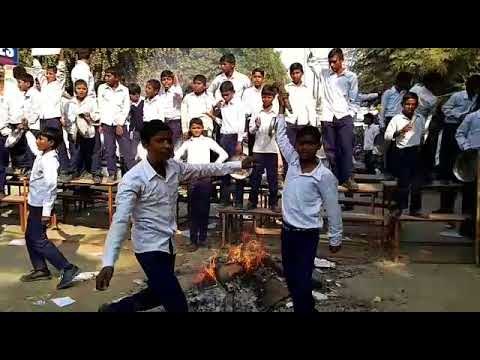 इलाहाबाद में हॉस्टल की अव्यवस्था पर भड़के छात्र, चक्काजाम