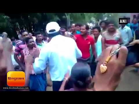 ओडिशा नाबालिग लड़की से छेड़खानी पड़ी महंगी, स्कूल के हेडमास्टर को बांध के पीटा