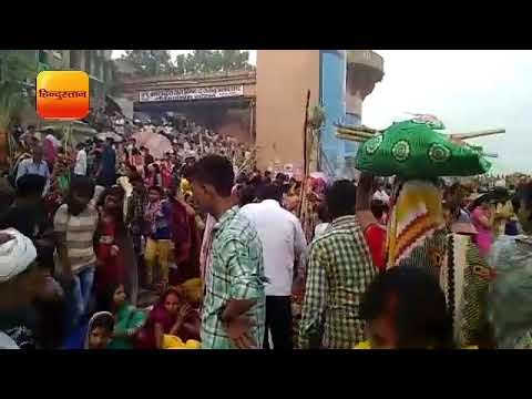 काशी के घाटों पर छठ व्रतियों ने दिया डूबते सूर्य को अर्घ्य II Chhath pooja in Kashi, Varanasi