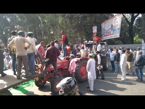 किसानों ने दिल्ली हरिद्वार हाईवे किया जाम, बोले खेती अब मौत का खेल ‘ग्रीन व्हेल’