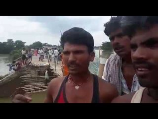 सीतामढ़ी जिले के सुरसंड और बथनाहा ब्लॉक का वीडियो जो बाढ़ की तबाही को बयां कर रहा है