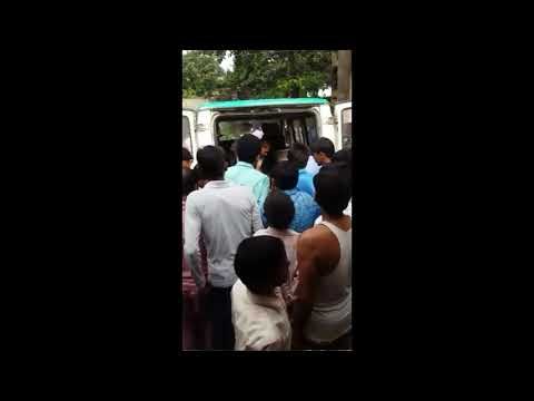 हाइवे पर ट्रक से टकराई स्कूली बस, 40 बच्चे जख्मी II school bus collided in Lakhimpur Khiri