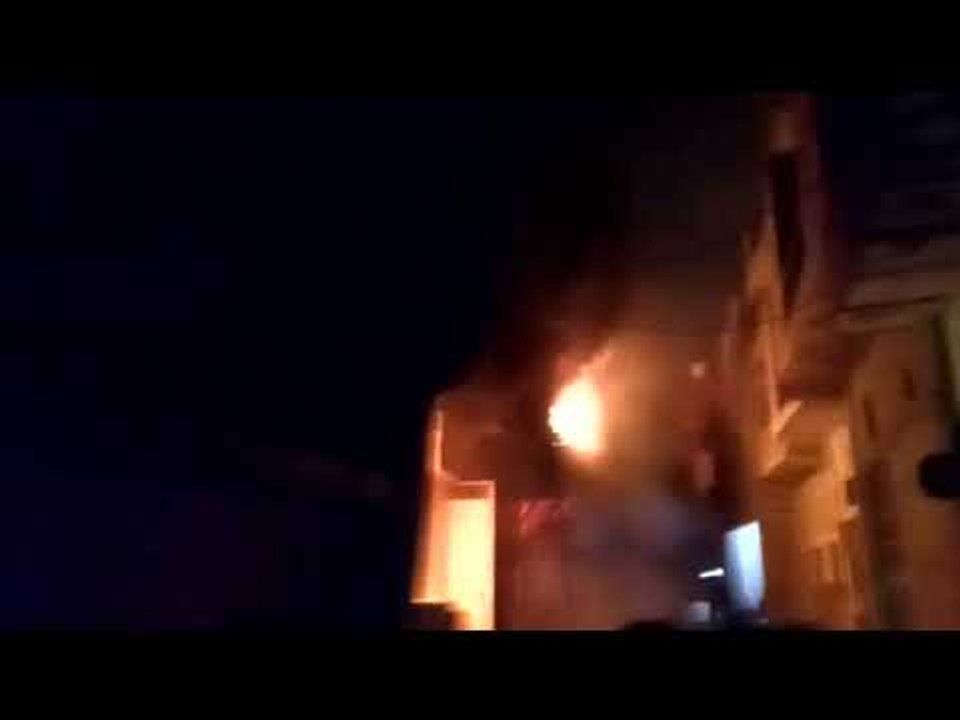 आग का तांडव : 10 घंटे से गाजियाबाद की फैक्ट्री में लगी आग II factory fire in Ghaziabad factory