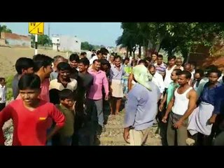 यूपी:2 बड़े रेल हादसे होते होते बचे,लाल बनियान दिखाकर रोकी ट्रेन