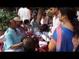 गोरखपुर: मंदिर में जुटी भीड़ II सुनीं लोगों की फरियाद II CM listen Complaints in Gorakhnath temple