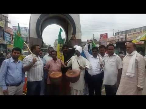 विपक्षी दलों के गिरिडीह बंद का मिला-जुला असर, 25 गिरफ्तार II pposition parties closed in Giridih