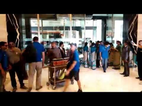 Gujarat Lions reach Kanpur for IPL Match