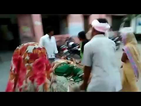 Family took patient to hospital on cot because ambulance didn't came