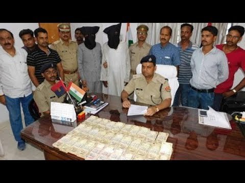 2 People arrested with old currency of Rs 18 Lakhs in Kushinagar Uttar Pradesh