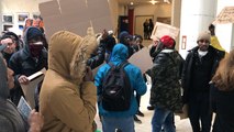 Manifestation de migrants au campus du Tertre.