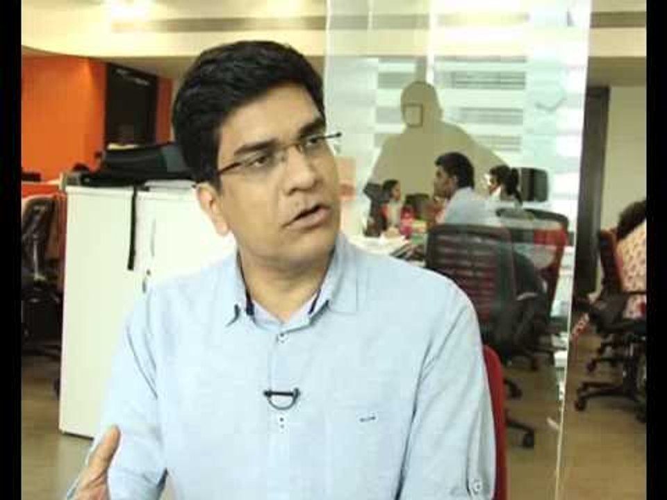 Editor's Take | Markets plunge 4%, rupee hits new low