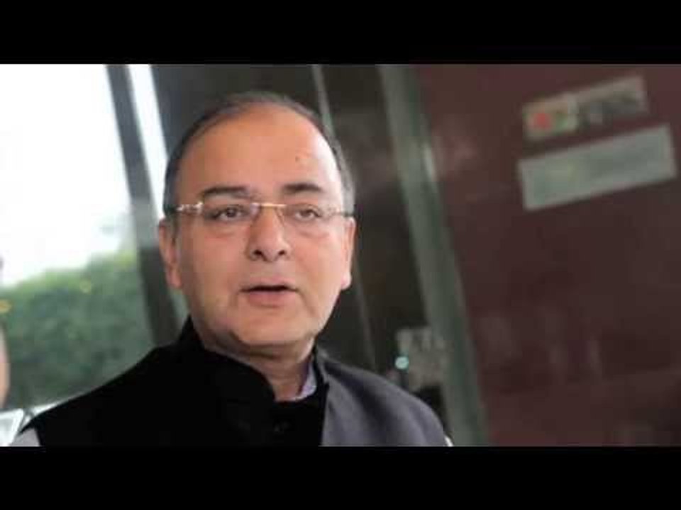 Jaitley underlines govt resolve on land bill, GST