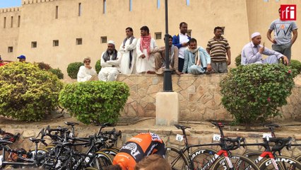 Une journée sur le tour cycliste d'Oman
