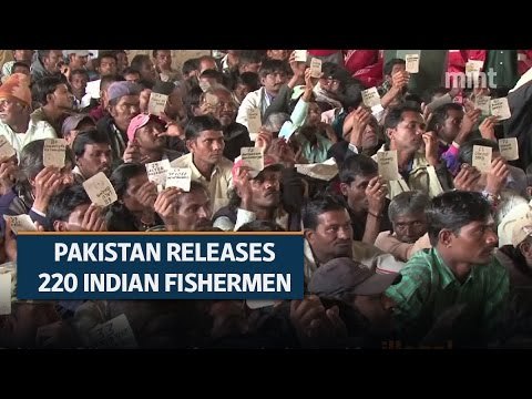 Pakistan frees 220 Indian fishermen
