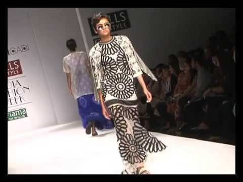 Wills Lifestyle Fashion Week SS14 Day3 | Jenjum Gadi