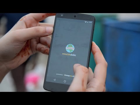 How does the Swachh Delhi App work?