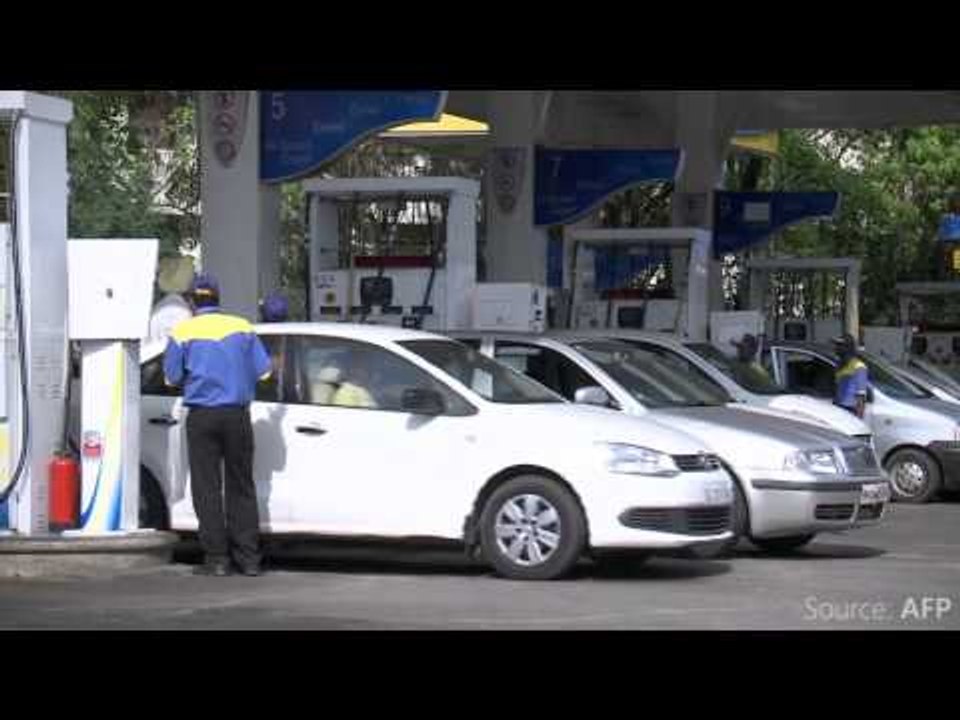 Falling oil prices pull India’s budget out of the fire