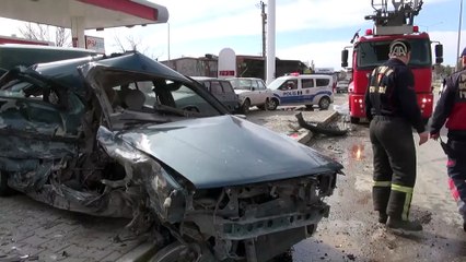 Hurdaya dönen otomobilden sağ çıktı - AYDIN