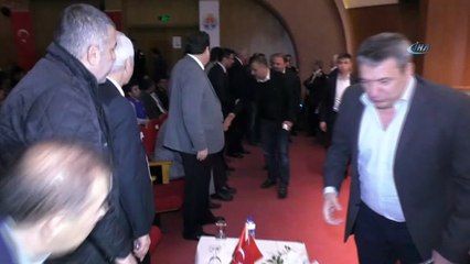 Mehmet Demirkol: “9 saat okulda vakit geçirmek saçmalık”