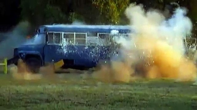 Aficionados A Las Armas - T2 - 05 - Escopeta de Electrochoque - Discovery Channel (2011)