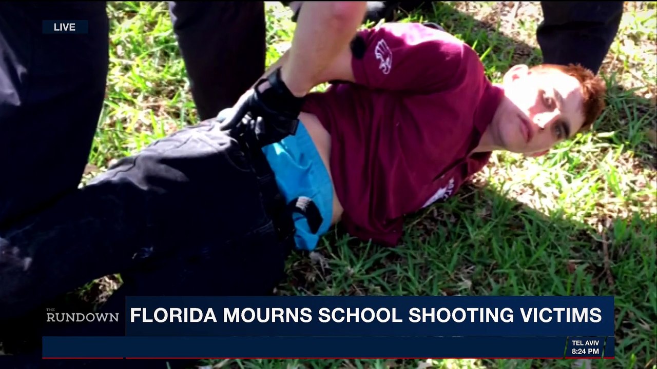 THE RUNDOWN | Florida mourns school shooting victims | Friday, February 16th 2018