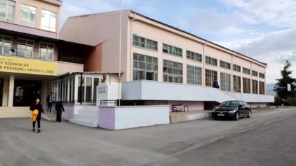 Mersin'de Lise Öğrencilerinden Mehmetçiğe Destek