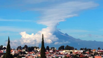 ¿OVNI ENTRA AL VOLCÁN POPOCATEPETL?  30 DE ENERO 2018