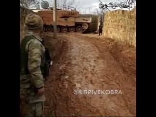 Afrin'de Bingöllü Çobanın Taklidini Yapan Mehmetçik
