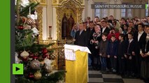 Vladimir Poutine célèbre le Noël orthodoxe à Saint Petersbourg