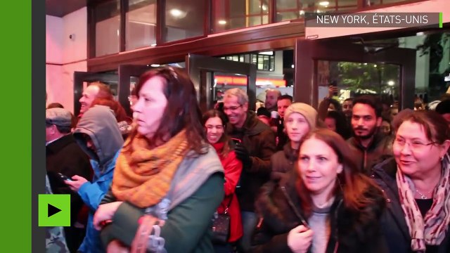 Black Friday à New York : des centaines de personnes se précipitent à l'assaut des bonnes affaires