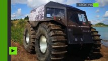 Véhicule amphibie et tout-terrain, avec ses roues énormes le Sherp fait fi de tout obstacle