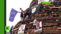 Des drapeaux européens et de Daesh brûlés dans un feu de joie en Irlande du Nord