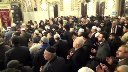 Diyanet İşleri Başkanı Erbaş, sabah namazında vatandaşlarla buluştu