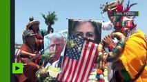 Des chamanes péruviens exécutent un rituel pour faire gagner Hillary Clinton