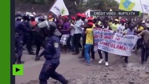 R.D. Congo : la police anti-émeutes bloque les manifestants en colère contre le report des élections