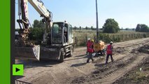 L’équipe de RT filme des migrants menant l’assaut des autoroutes à Calais