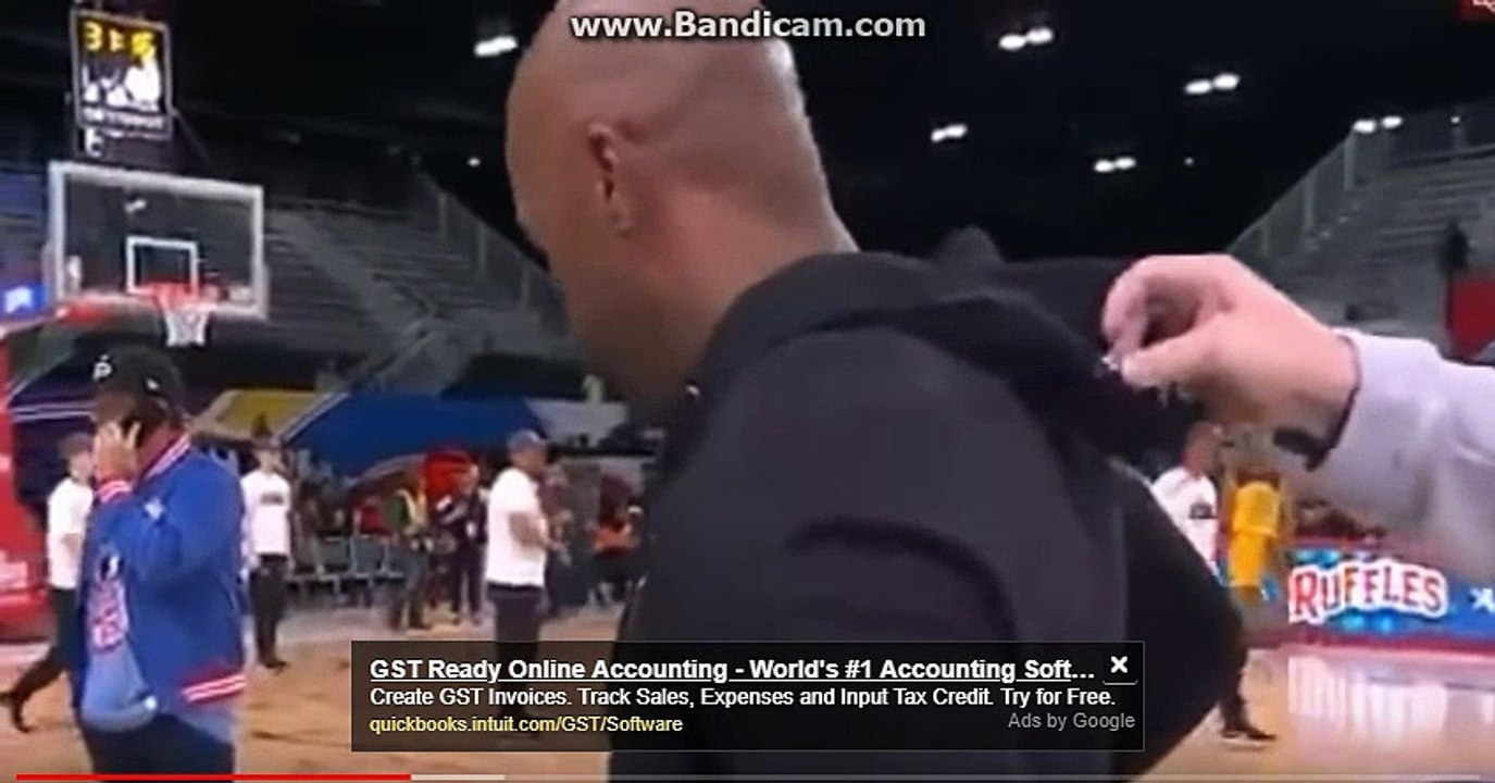 JAMIE FOXX WALKS OFF ON SPORTSCENTER INTERVIEW AFTER KATIE HOLMES QUESTION 2/16/18