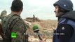RT se rend sur la ligne de front entre les Kurdes et Daesh en Syrie