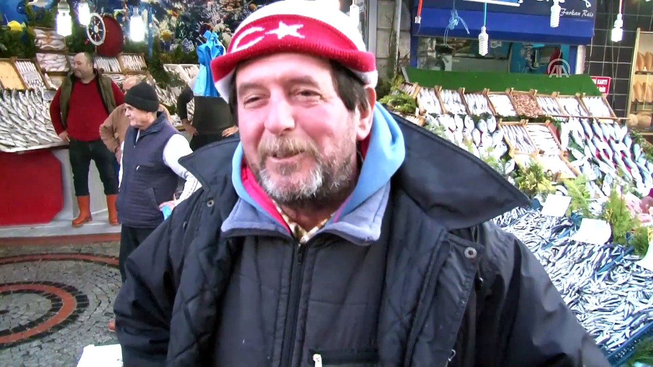 Balıkçıların hamsiyle beslediği ördek, pazarın maskotu oldu - EDİRNE